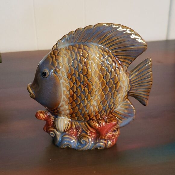 Lot of 4 Colorful Tropical Fish Figurines - Picture 7 of 13